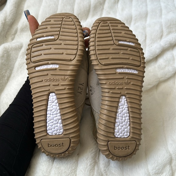 Yeezy Boost 350 taupe - Picture 3 of 4